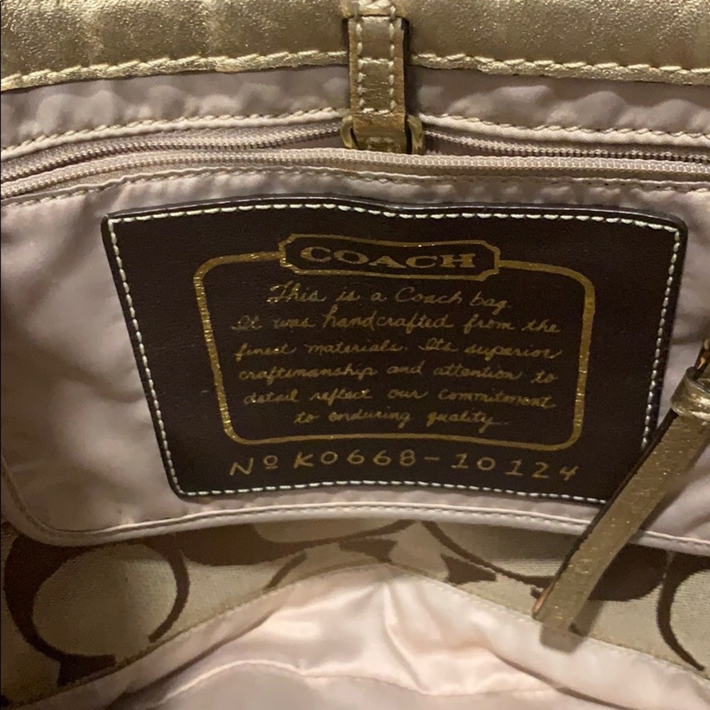 Old Style Coach Purse - Gold/Tan - Picture 5 of 8